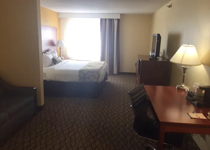 Baymont By Wyndham Mishawaka South Bend Area Hotel