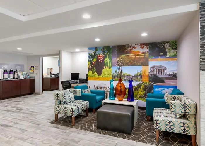 Clarion Pointe Charlottesville