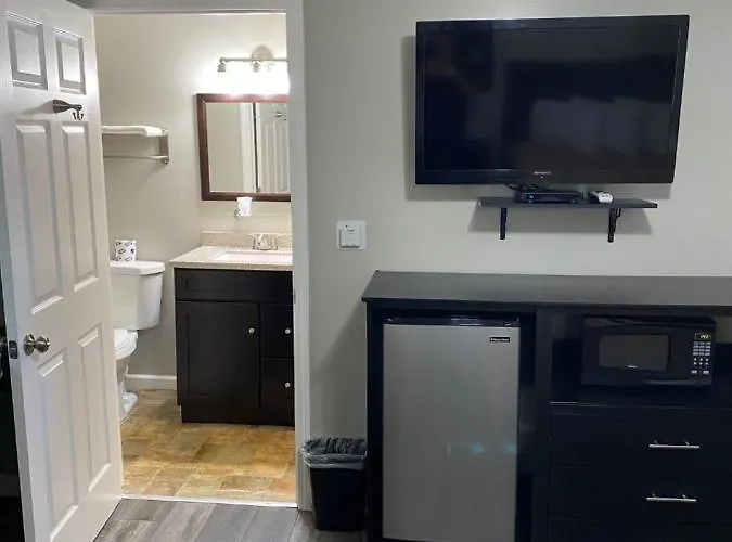 The New Lantern Motel Allegany