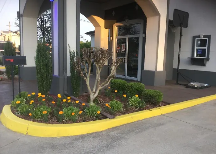 Muskogee Inn And Suites