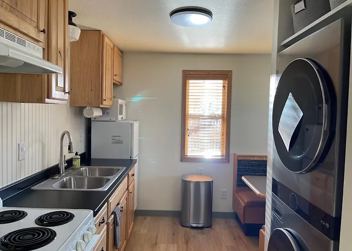 Pinedale Cozy Cabins