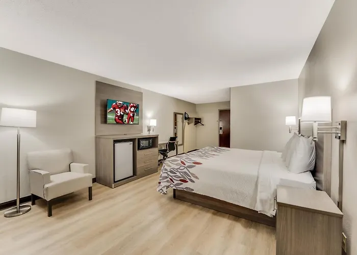 Red Roof Inn & Suites Newport - Middletown, Ri