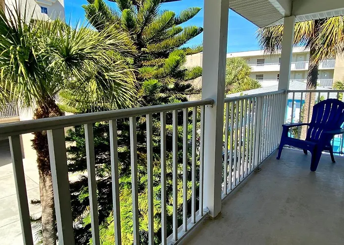 Beachside Villas 204B Clearwater Beach