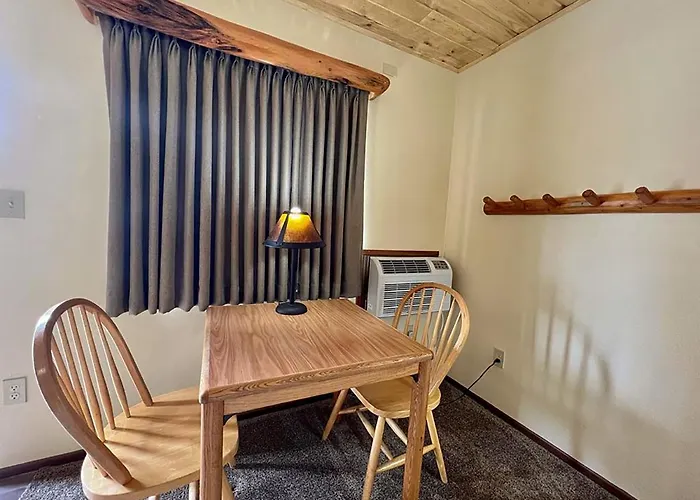 Beartooth Hideaway Inn & Cabins Red Lodge