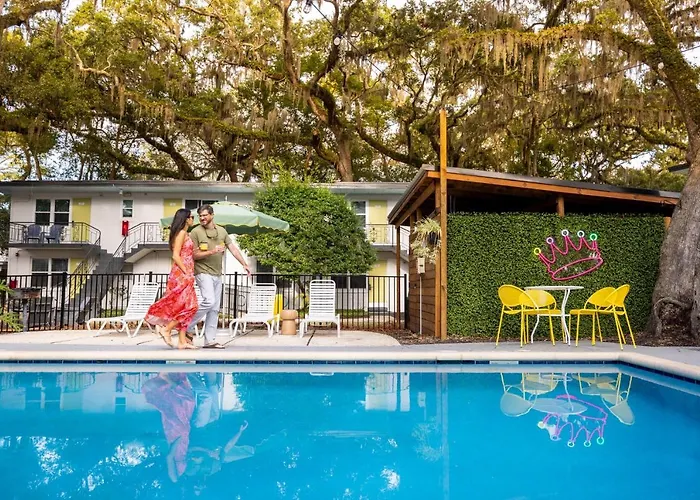 Queen'S Court Inn St. Simons Island