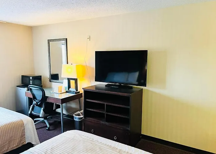 Super 8 By Wyndham Fort Scott