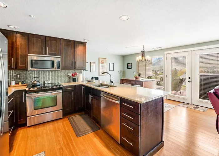 Park Pointe Markias Hideaway D102 Chelan