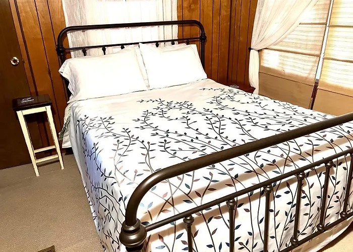 White Caps Motel And Rv Park Port Clinton