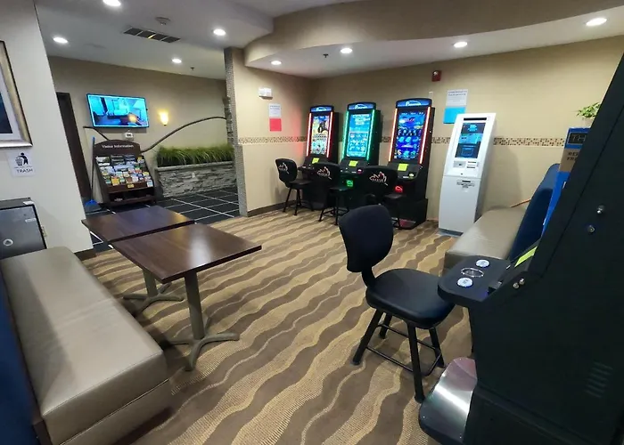 Hometowne Studios & Suites By Red Roof Washington