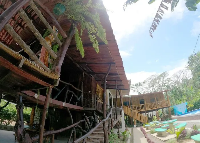 Puerto Limon Hotels