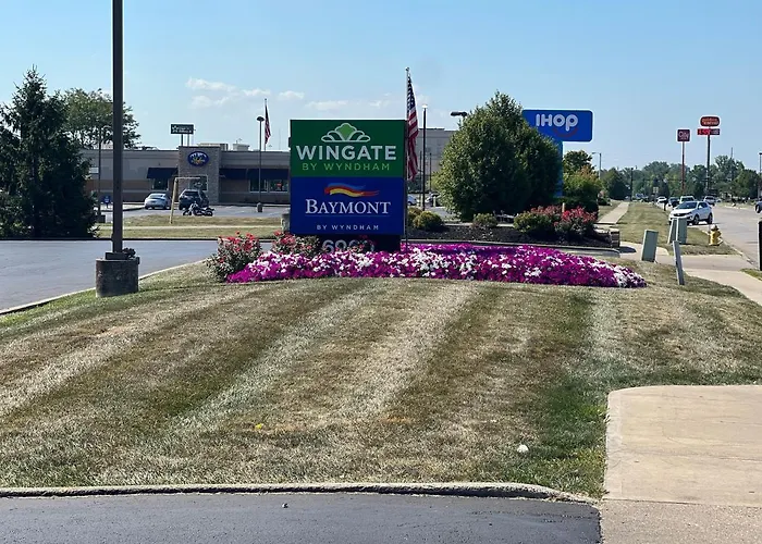 Baymont By Wyndham Dayton North Hotel