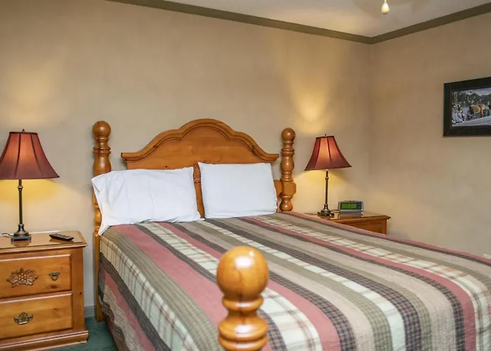 Snowshoe Ski-Inski-Out Steps To Ballhooter Lift Mountain Lodge Condo