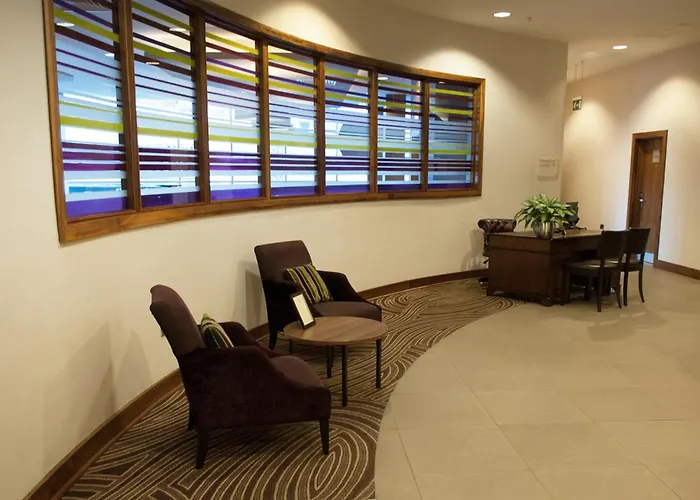 Lumsden Hotels