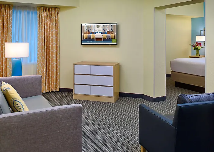 Sonesta Simply Suites Memphis East Poplar Pike