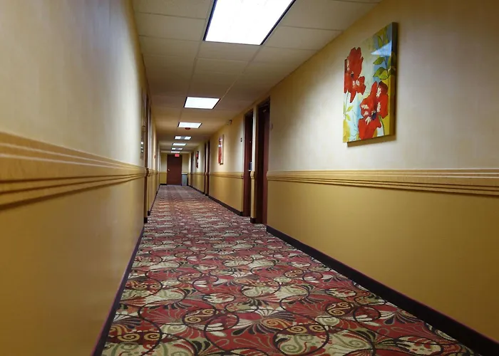 Ramada By Wyndham Sacramento Hotel North Highlands