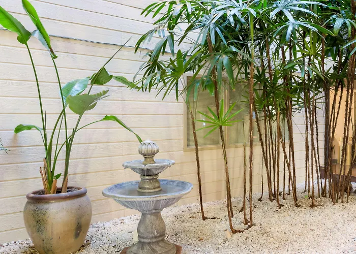 Hawthorn Suites Sacramento