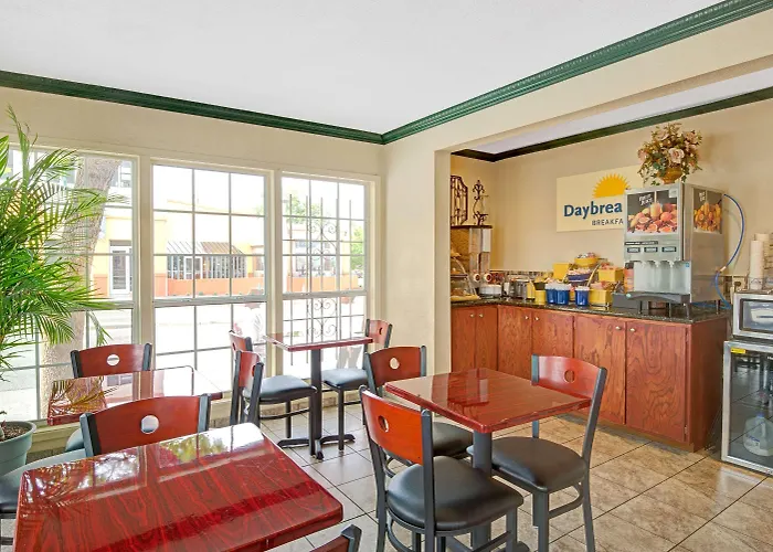 Days Inn By Wyndham Albuquerque Downtown