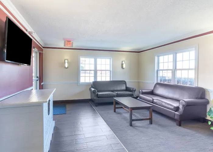 Oyo Hotel Tulsa N Sheridan Rd & Airport