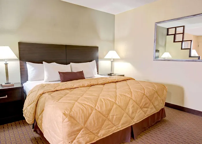 Ramada By Wyndham El Paso Hotel