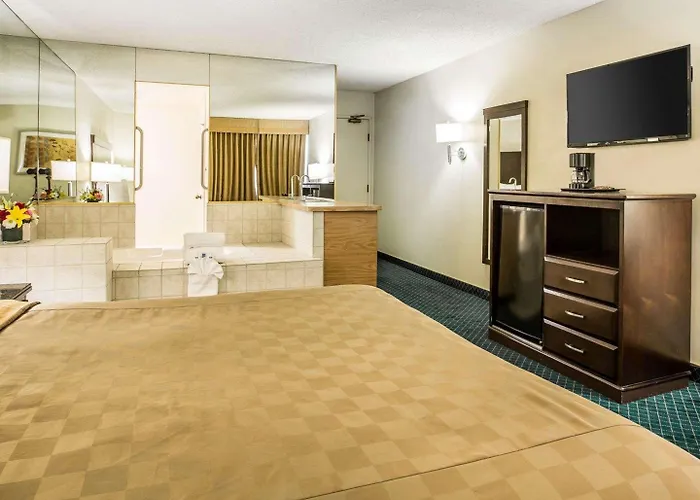 California Inn And Suites Bakersfield