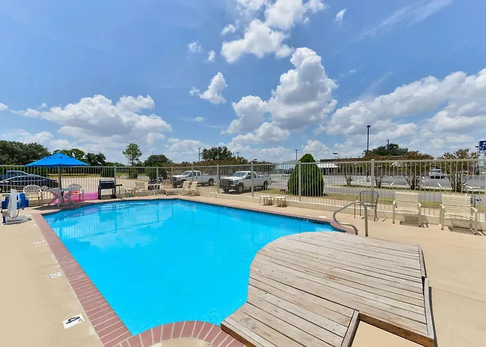 Quality Inn Gonzales