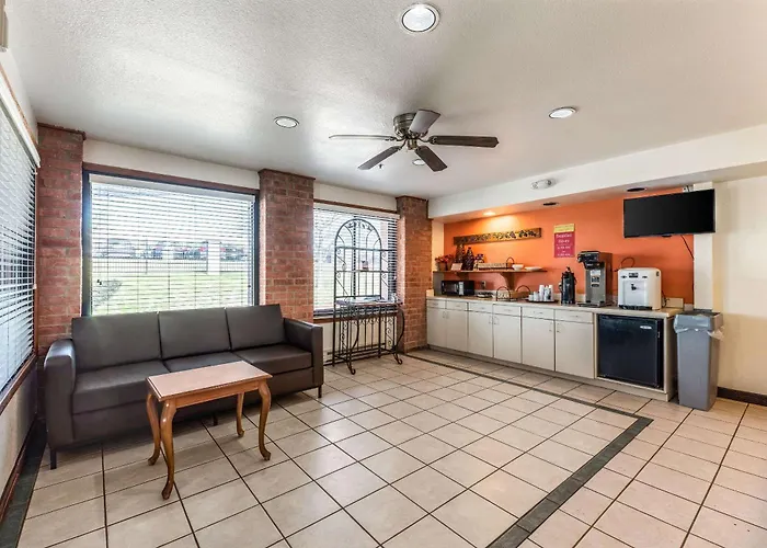 Econo Lodge Inn & Suites Mckinney - Plano North