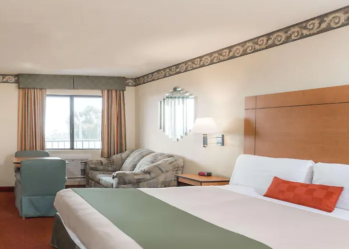 Travelodge By Wyndham San Clemente Beach