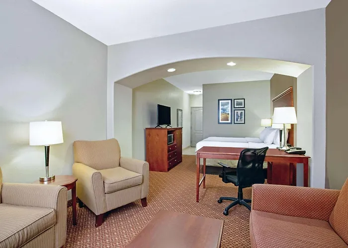 La Quinta By Wyndham Fairfield Tx Hotel