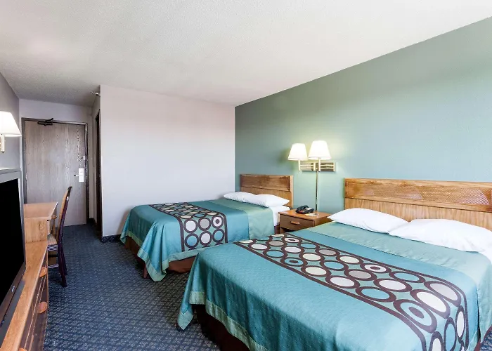 Super 8 By Wyndham Richmond Midlothian Turnpike Hotel