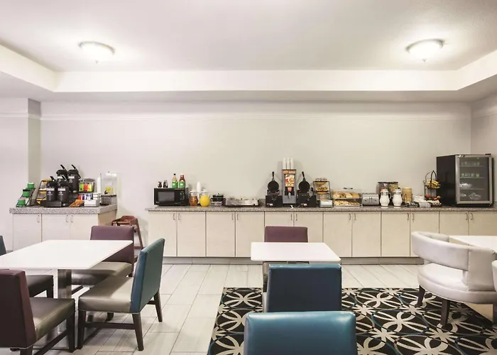 La Quinta By Wyndham Mansfield Tx Hotel