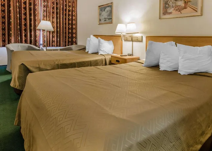 Econo Lodge Altoona I-99