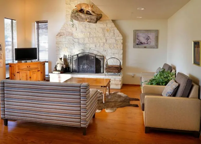 Days Inn & Suites By Wyndham Llano