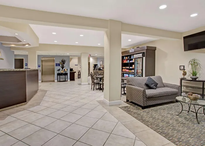 Microtel Inn & Suites By Wyndham Brooksville Ridge Manor