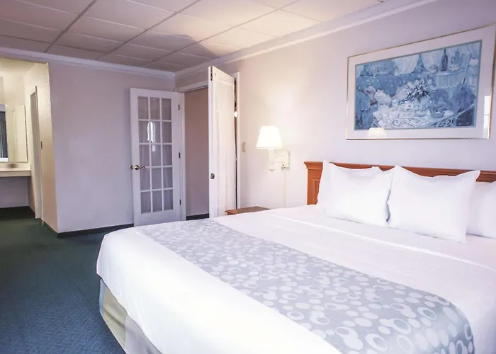 La Quinta Inn By Wyndham Moline Airport