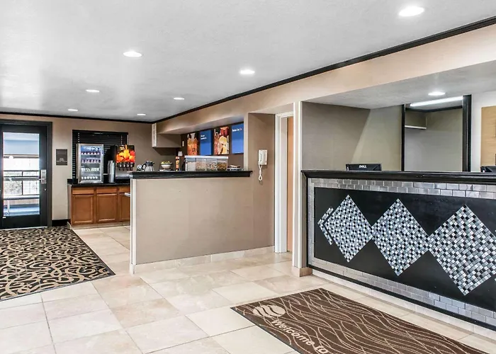 Quality Inn Defiance