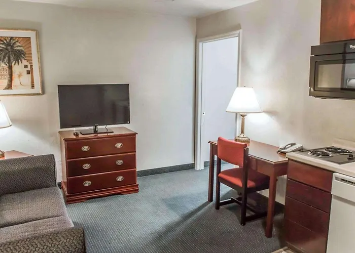 Suburban Studios Tallahassee Near University