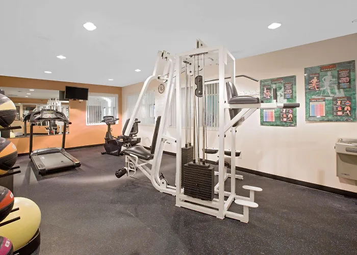 Days Inn By Wyndham Hillsdale