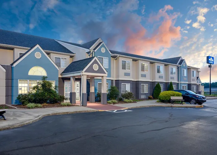 Microtel Inn & Suites By Wyndham Burlington