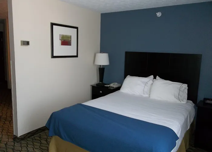 Holiday Inn Express Hotel & Suites Cadillac By Ihg