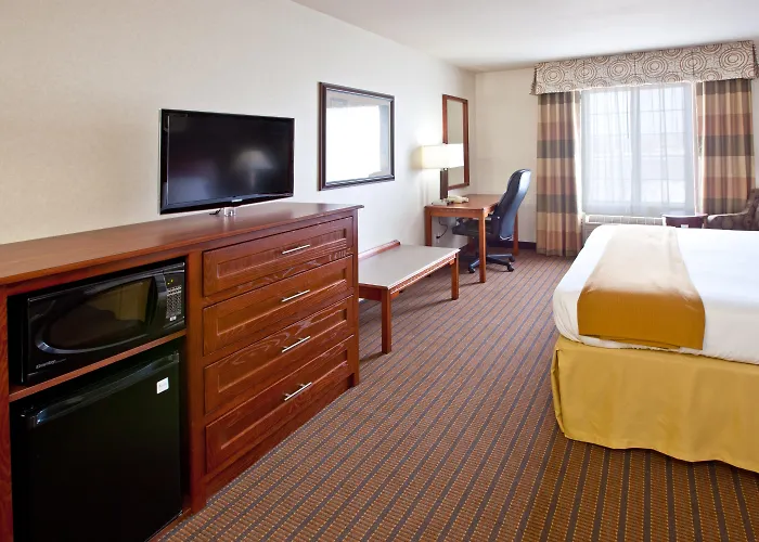 Holiday Inn Express Grand Rapids Southwest By Ihg Grandville