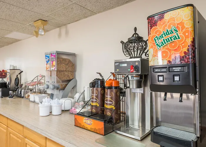 Super 8 By Wyndham Miamisburg Dayton S Area Oh Hotel