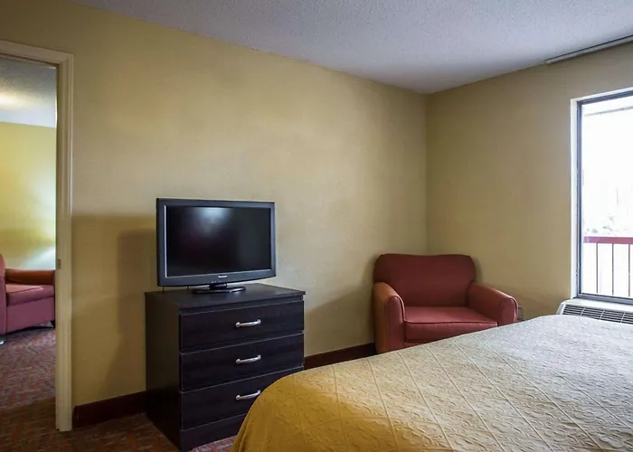 Quality Inn & Suites Monroe