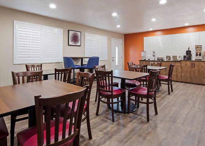 Quality Inn & Suites Hesperia