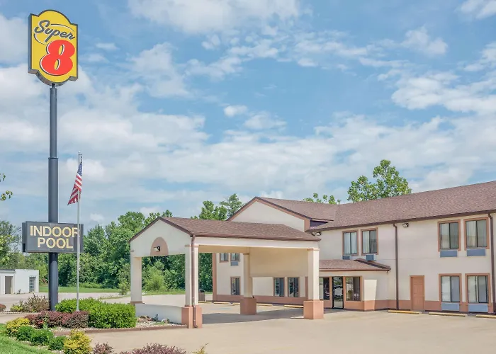 Super 8 By Wyndham Vincennes Motel