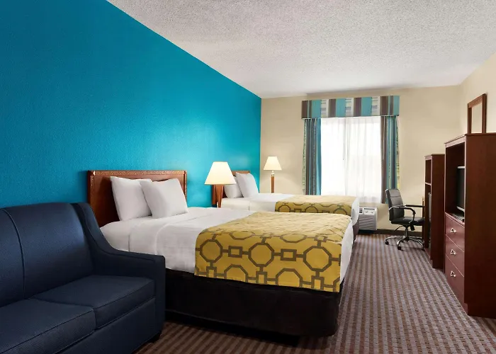 Baymont By Wyndham Elizabethtown Hotel