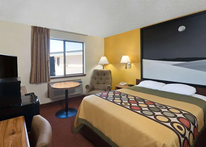 Super 8 By Wyndham Alamogordo - White Sands