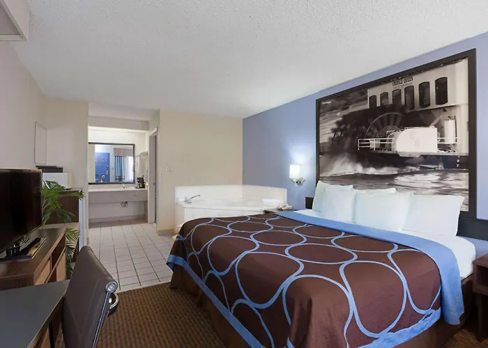 Super 8 By Wyndham Hammond Hotel