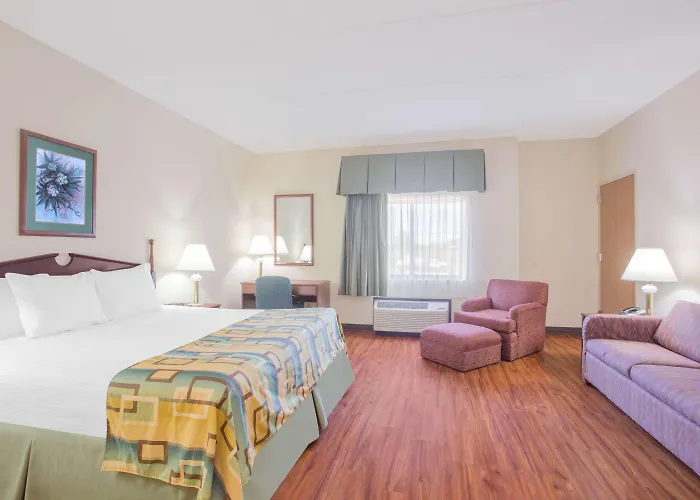 Baymont By Wyndham Corbin Hotel