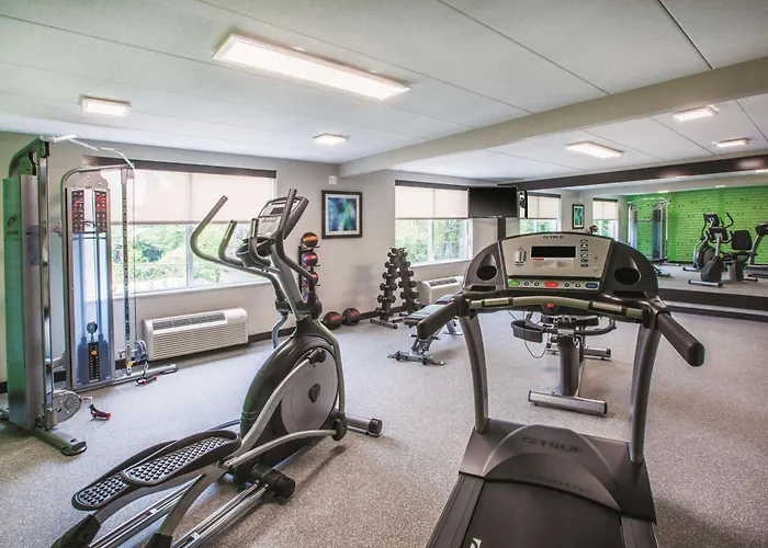 La Quinta By Wyndham Sturbridge Hotel