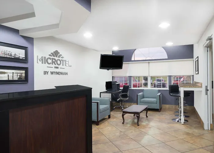 Microtel Inn Bowling Green